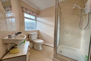 Annexe Shower- click for photo gallery